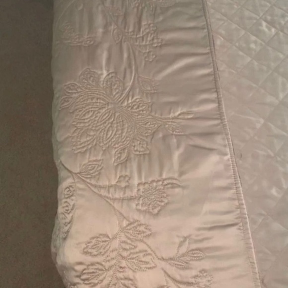 ❌❌SOLD❌❌ Martha Stewart Collection | Bedding Set - Picture 5 of 11